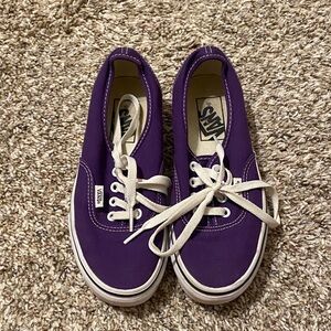 Vans Sneakers in Deep Purple